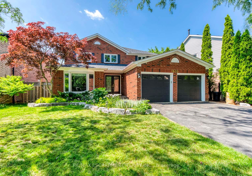 1633-greenbriar-drive-oakville-ontario-w13518550