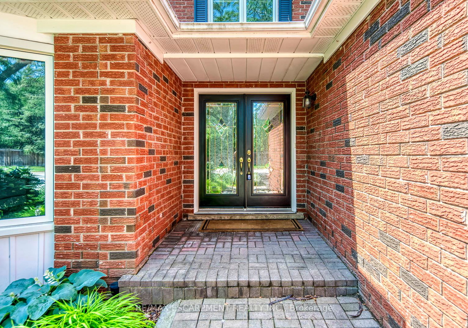 1633-greenbriar-drive-oakville-ontario-w13518550