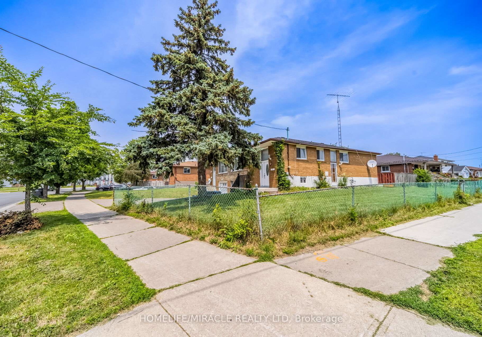 7187-darcel-avenue-mississauga-ontario-w13518652
