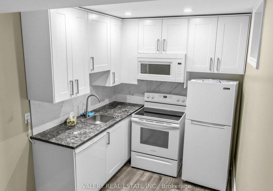 133-meadowvale-drive-toronto-etobicoke-ontario-w13518842