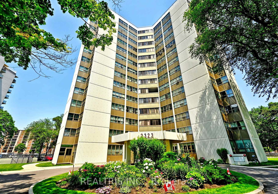 2323-confederation-parkway-mississauga-ontario-w13518848