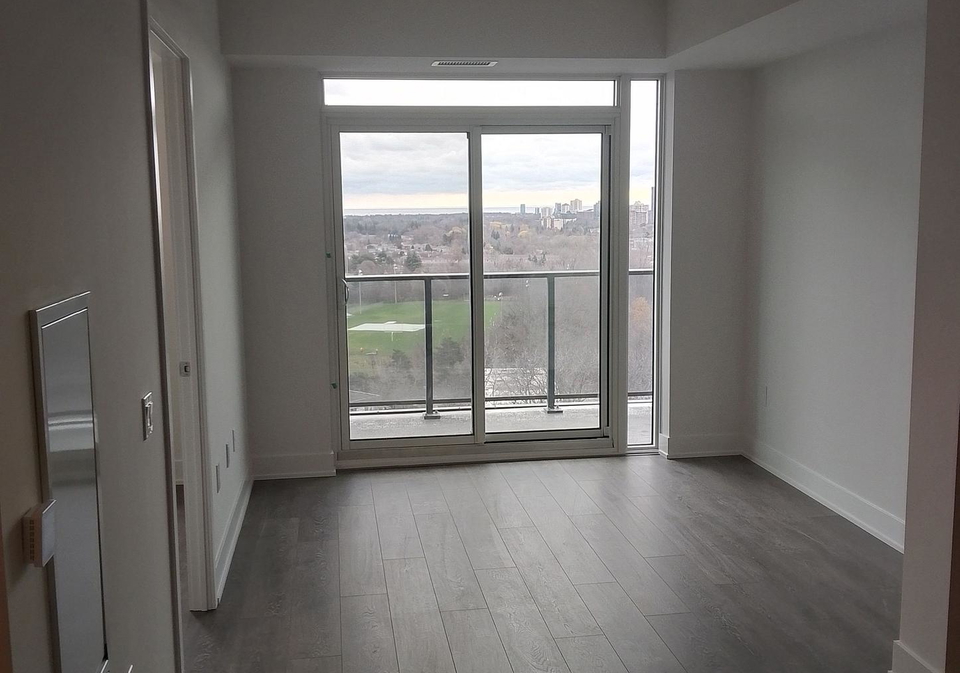 204-burnhamthorpe-road-e-mississauga-ontario-w13519118