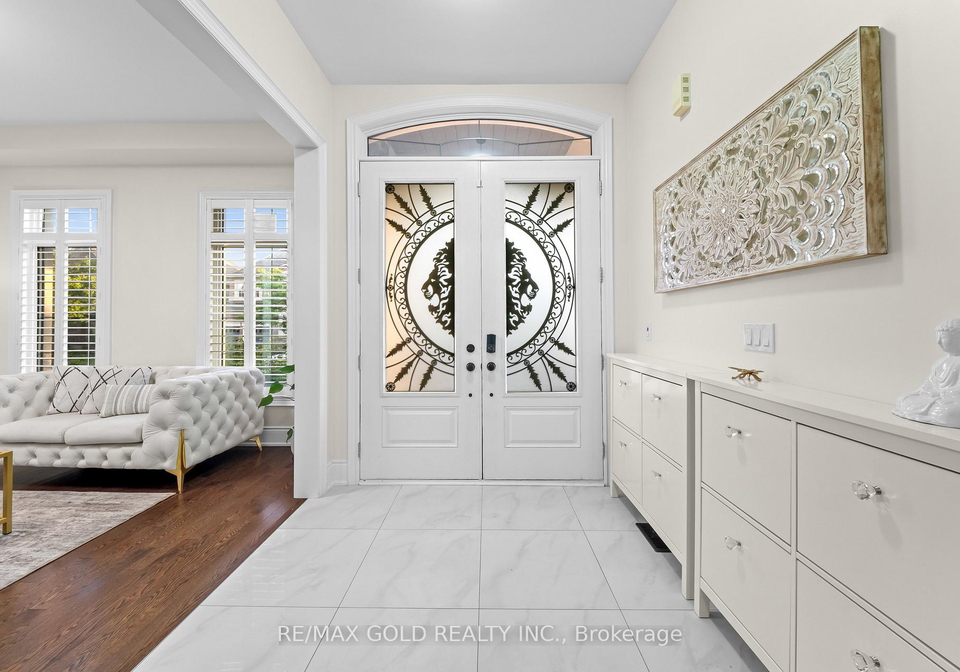 26-spain-crescent-brampton-ontario-w13519346