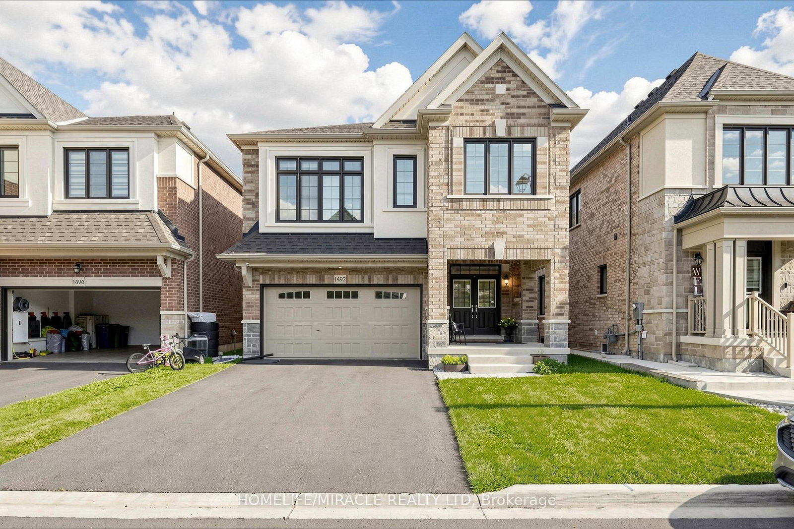 1492-kitchen-court-milton-ontario-w13519636
