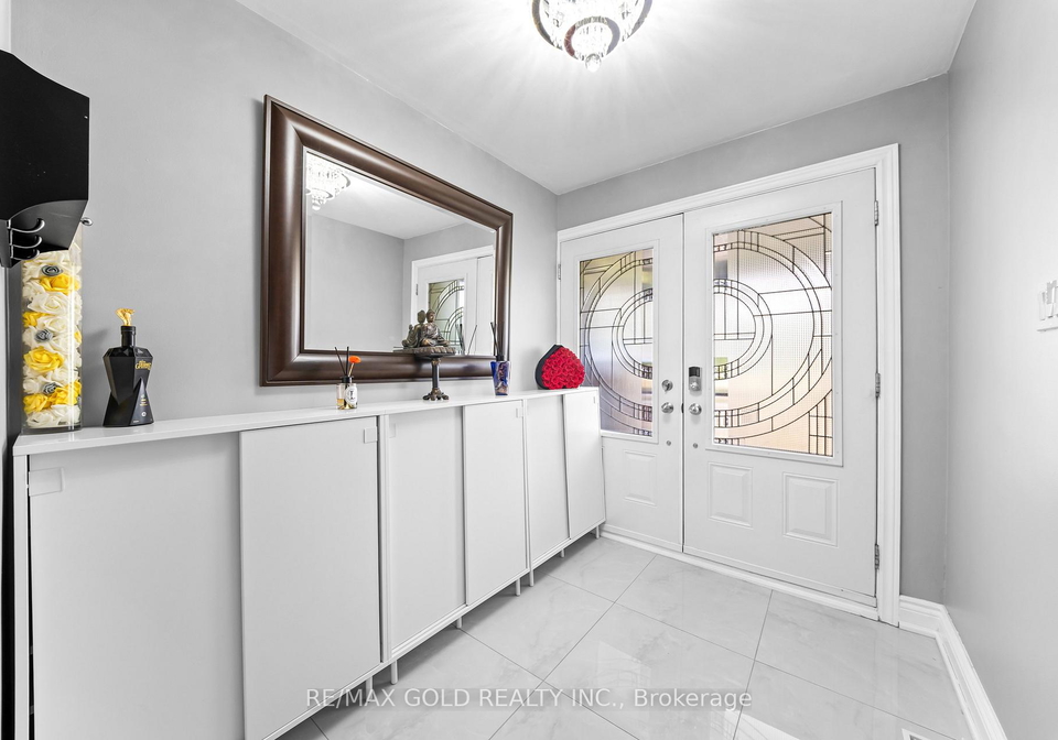 4-collingdale-road-toronto-etobicoke-ontario-w13519868