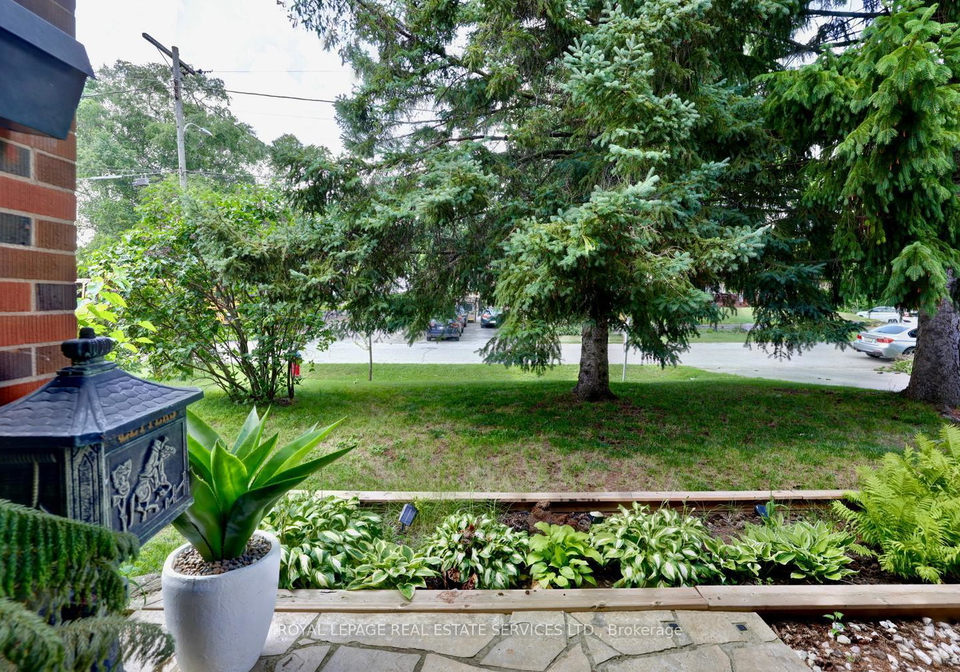 1028-cedar-avenue-burlington-ontario-w13520204