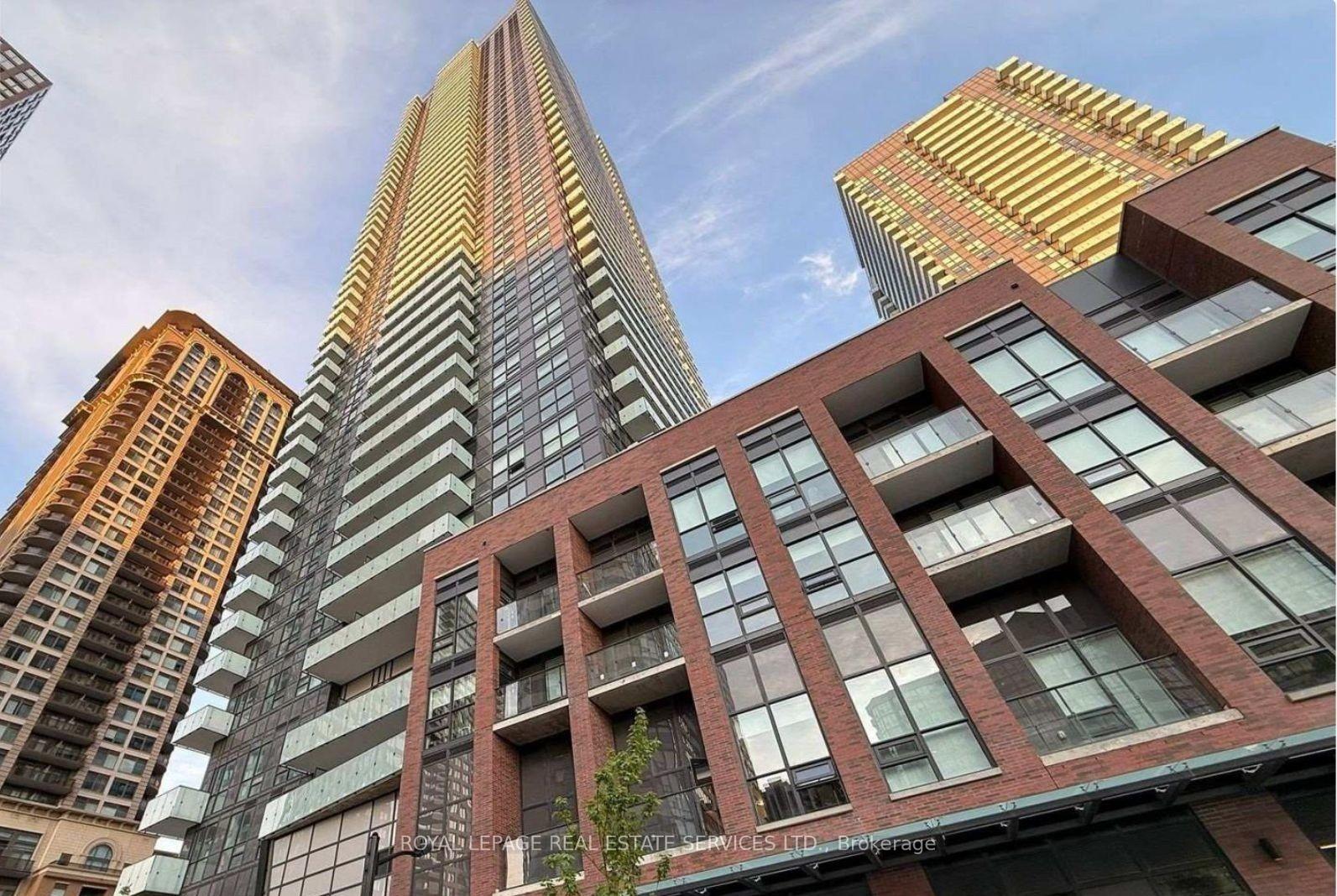 430-square-one-drive-mississauga-ontario-w13520362