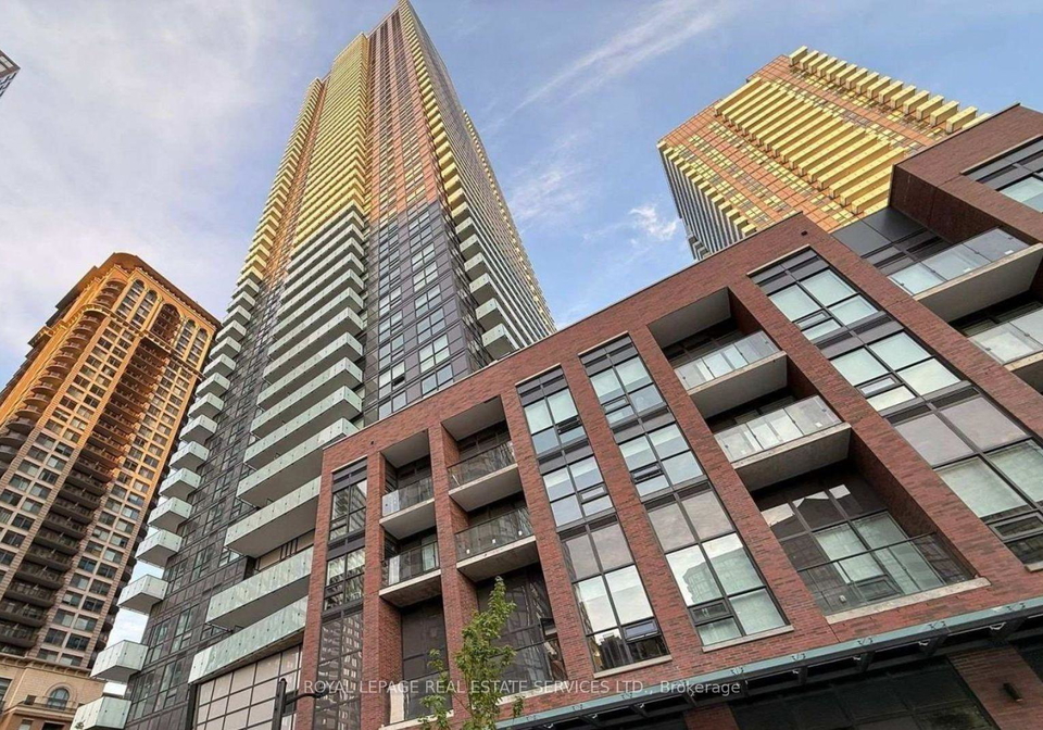 430-square-one-drive-mississauga-ontario-w13520362