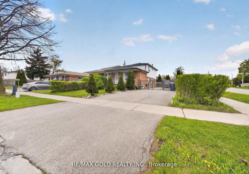 3289-victory-crescent-mississauga-ontario-w13520520