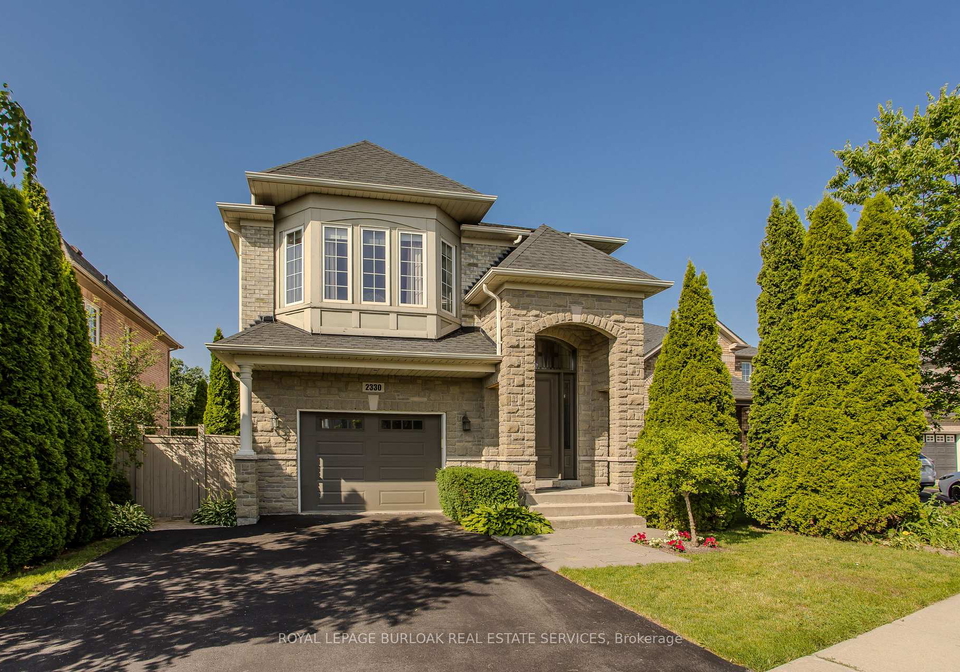 2330-valleyridge-drive-oakville-ontario-w13520576