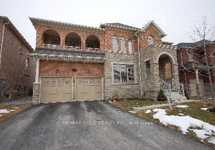 7-royal-links-circle-brampton-ontario-w13520602