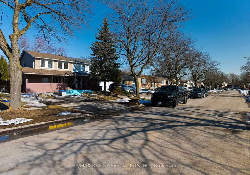 6419-chaumont-crescent-mississauga-ontario-w13520942