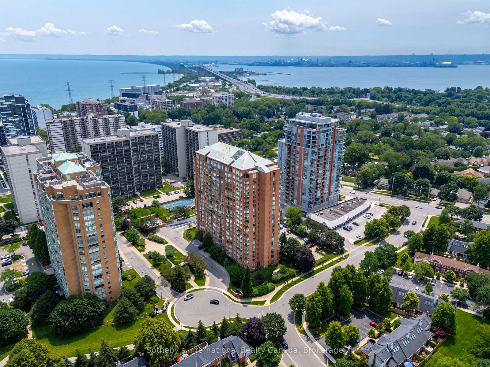 1270-maple-crossing-boulevard-burlington-ontario-w13520978