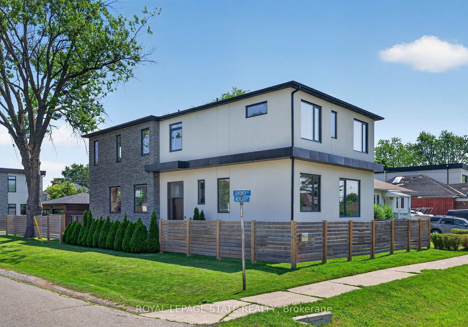 1047-meredith-avenue-mississauga-ontario-w13521080