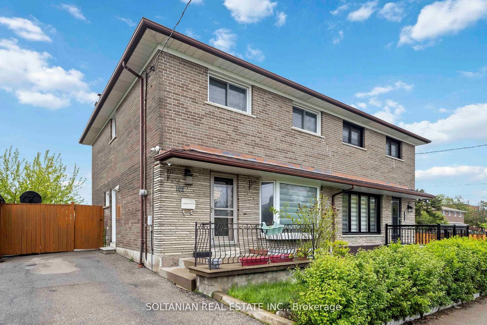 102-elnathan-crescent-toronto-york-ontario-w13521088