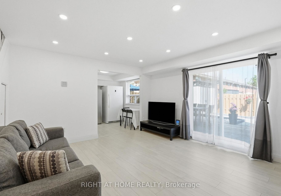 475-claridge-road-burlington-ontario-w13521166