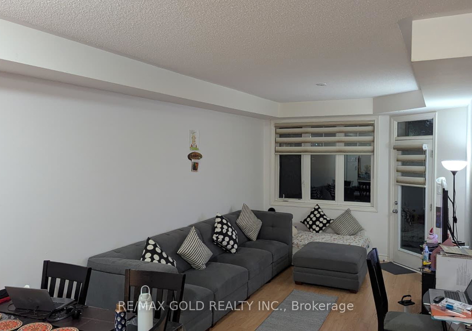 2420-baronwood-drive-oakville-ontario-w13521320