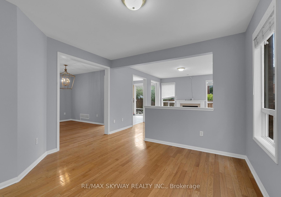 16-raccoon-street-brampton-ontario-w13521354