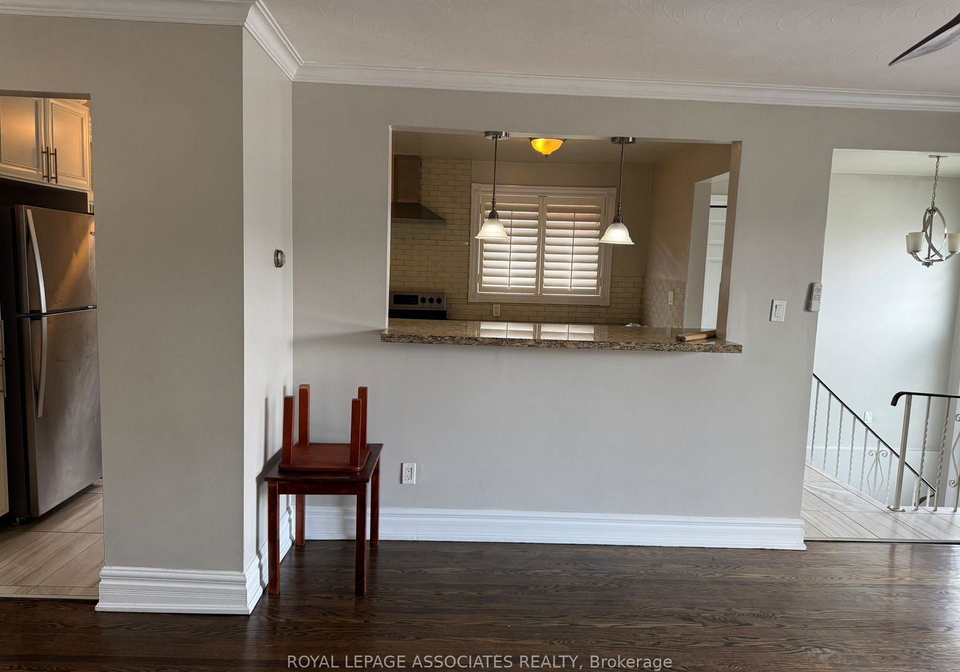 50-blossom-crescent-toronto-york-ontario-w13521434