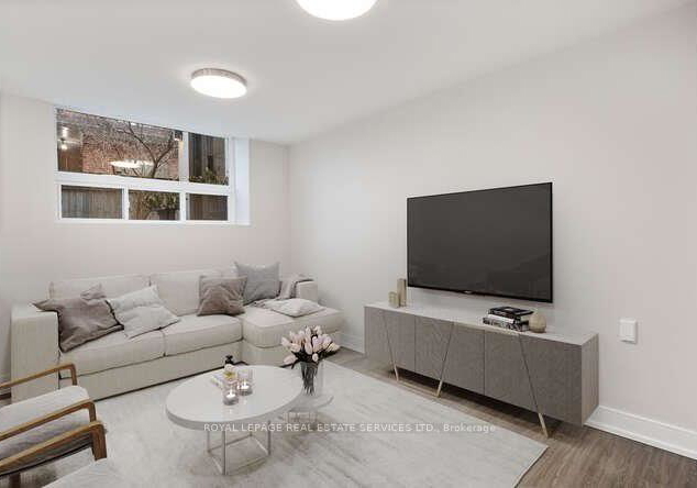 18-anglesey-boulevard-toronto-etobicoke-ontario-w13521454
