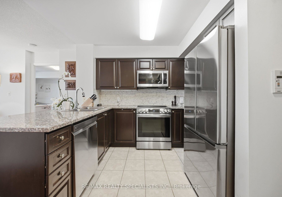 335-rathburn-road-w-mississauga-ontario-w13521542