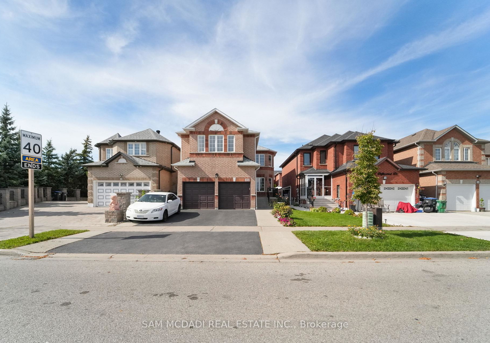 525-driftcurrent-drive-mississauga-ontario-w13521590