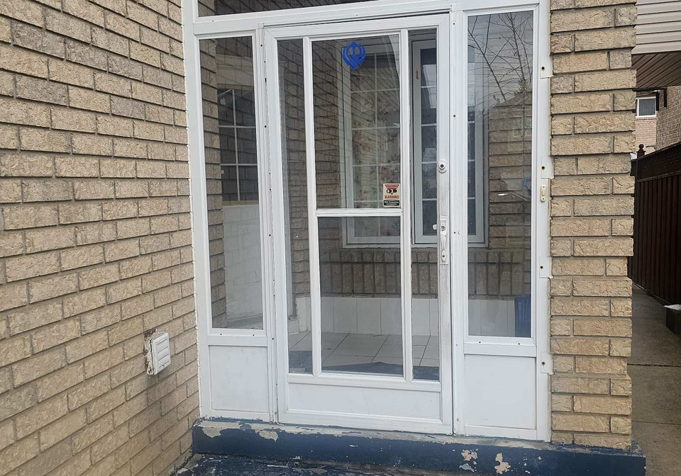 112-lauraglen-crescent-brampton-ontario-w13521628