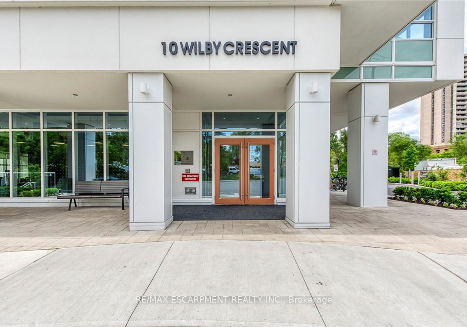 10-wilby-crescent-toronto-north-york-ontario-w13522016