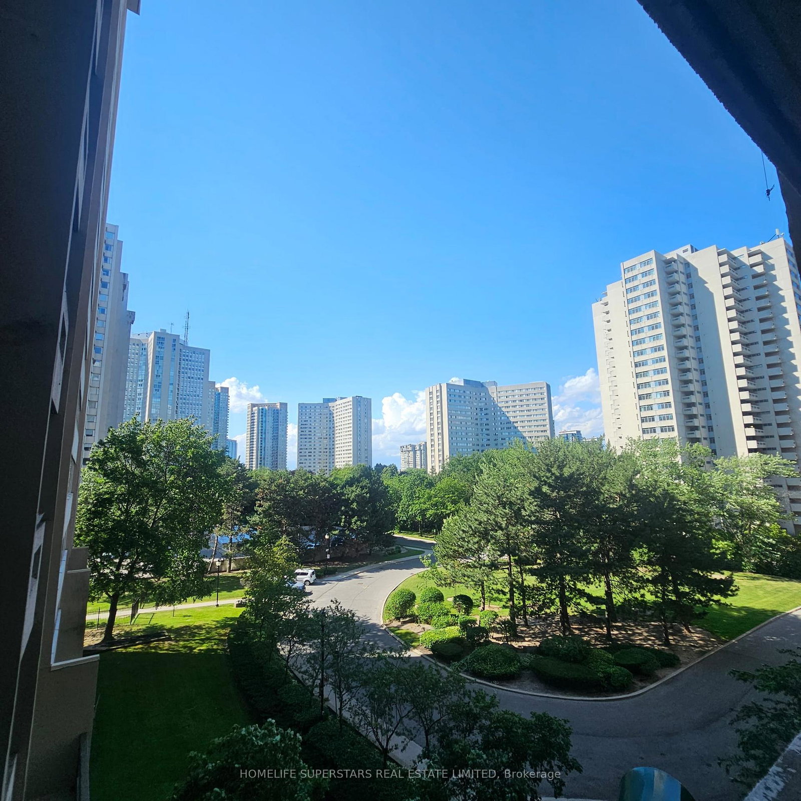3590-kaneff-crescent-mississauga-ontario-w13522122