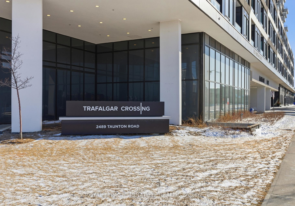 2489-taunton-road-oakville-ontario-w13522604