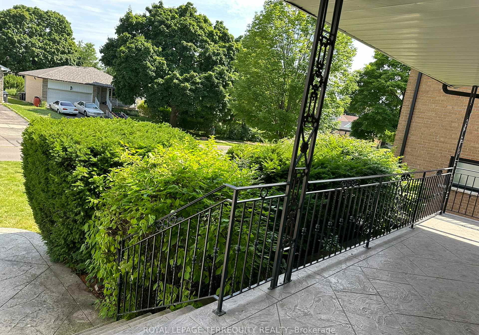 5-hunting-ridge-toronto-etobicoke-ontario-w13522762