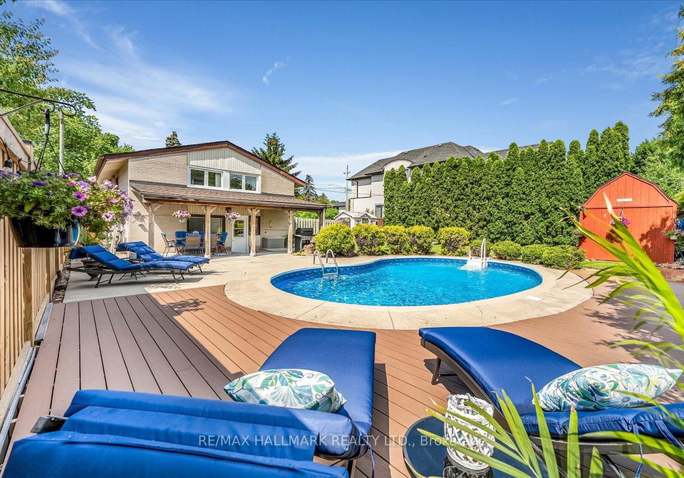 433-seabourne-drive-oakville-ontario-w13523556