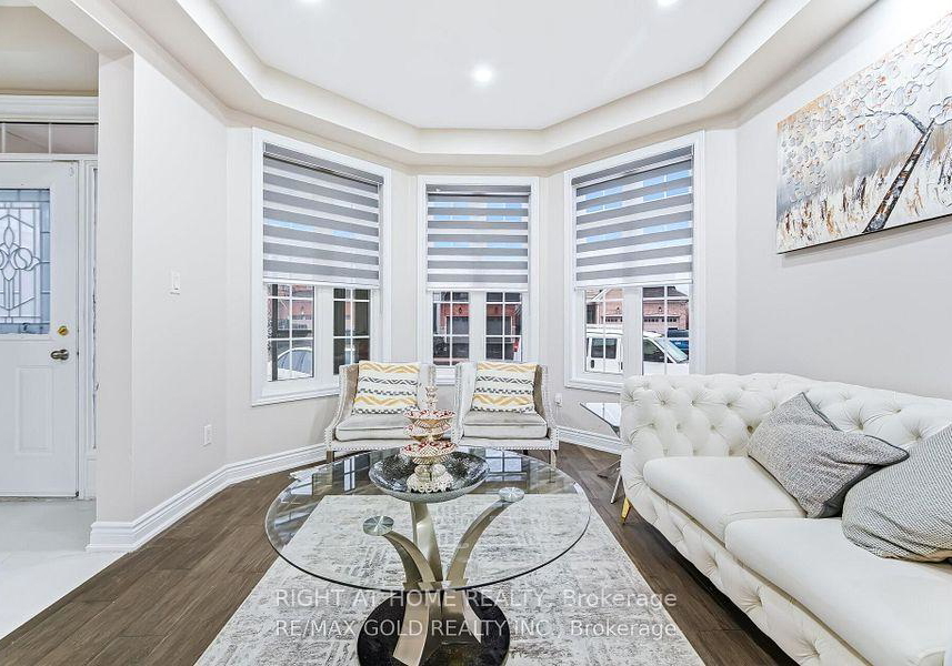 29-laurentide-crescent-brampton-ontario-w13523770