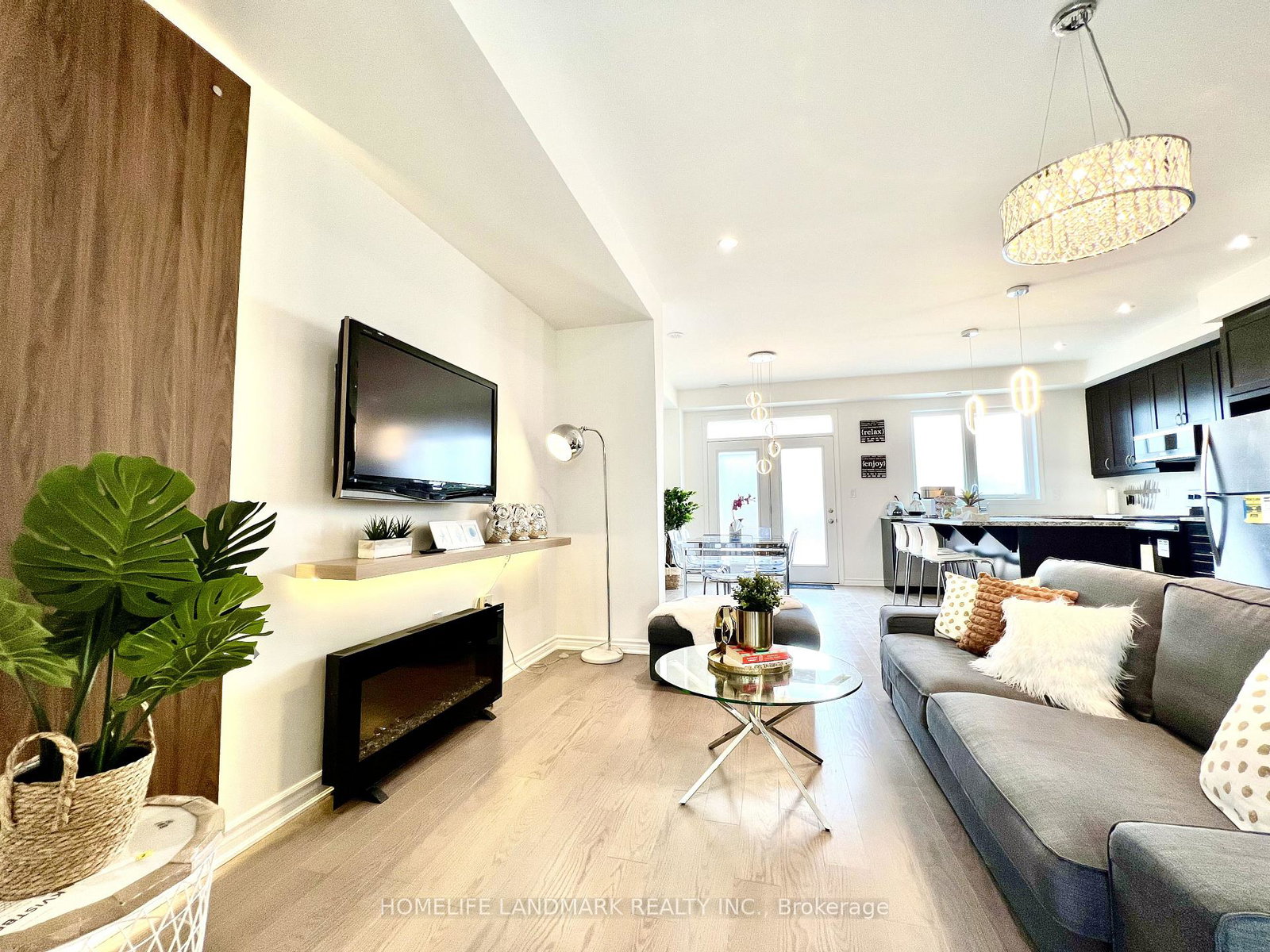 1400-kaniv-street-oakville-ontario-w13524000