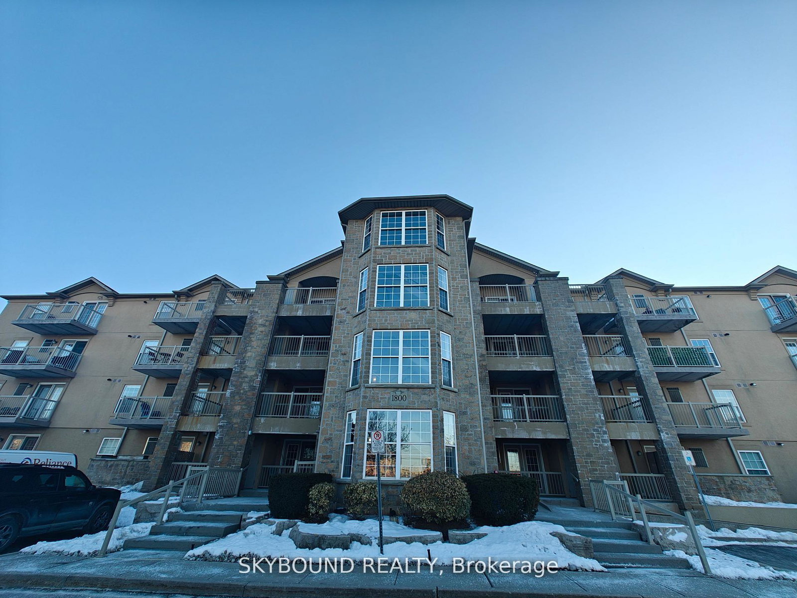1800-walkers-line-burlington-ontario-w13524088