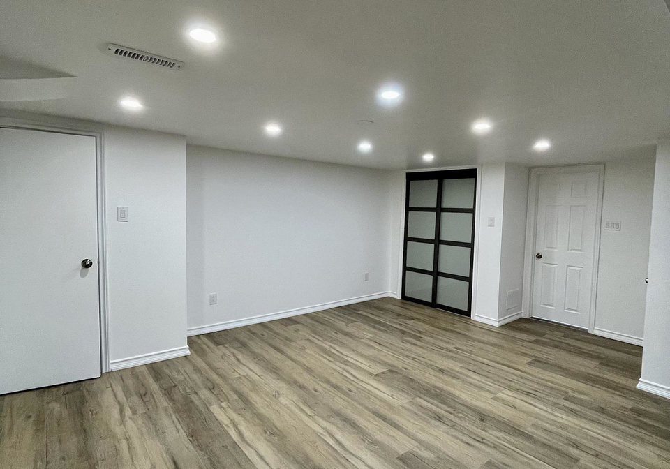 24-smithwood-drive-toronto-etobicoke-ontario-w13524216