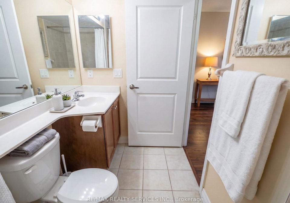 80-absolute-avenue-mississauga-ontario-w13524286