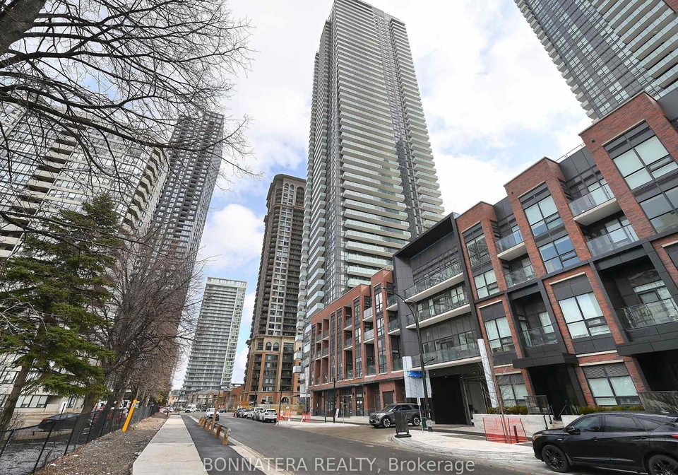 430-square-one-drive-mississauga-ontario-w13524388