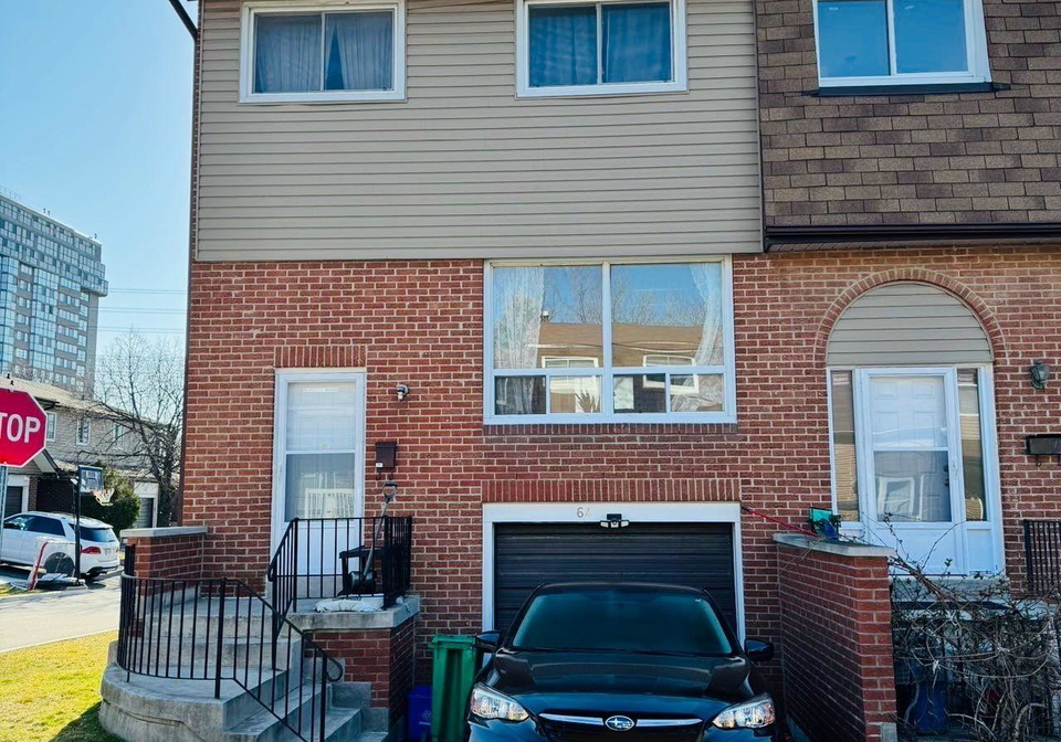 3025-cedarglen-gate-mississauga-ontario-w13524638