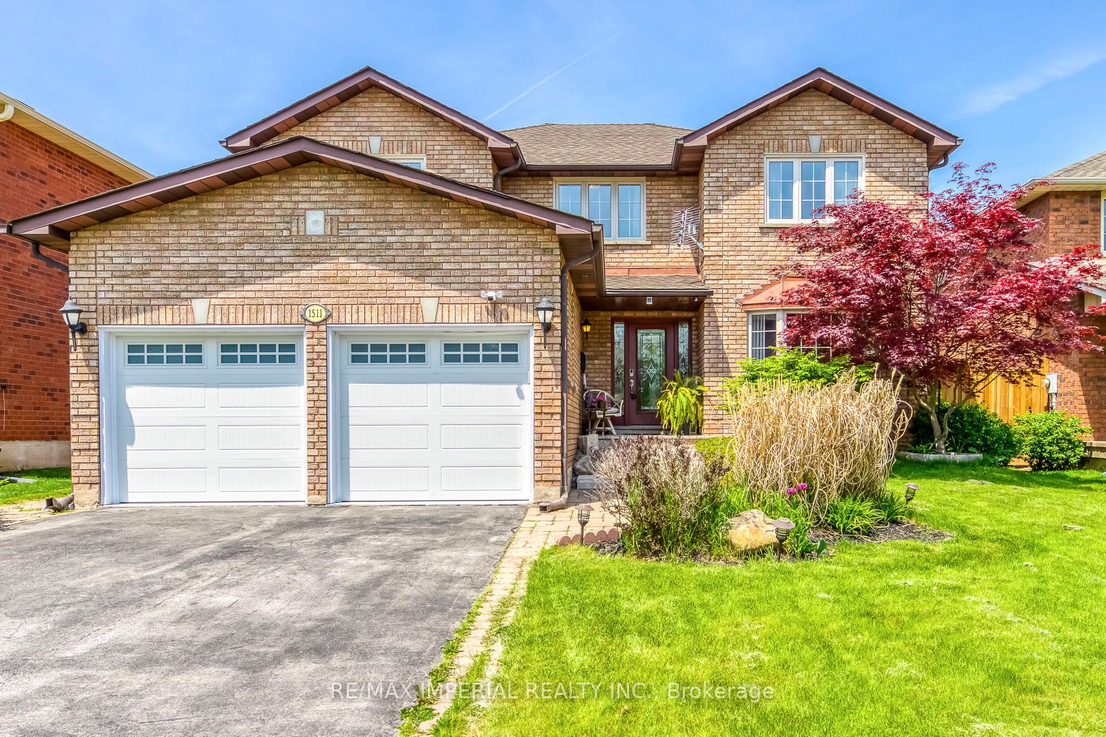 1511-greenridge-circle-oakville-ontario-w13525100