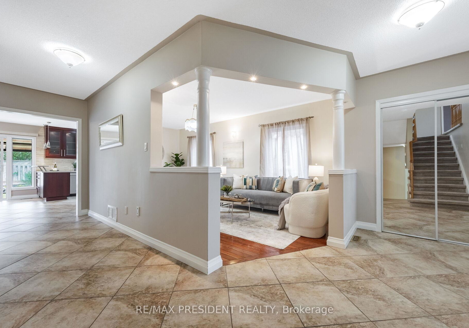 2139-westmount-drive-oakville-ontario-w13525778