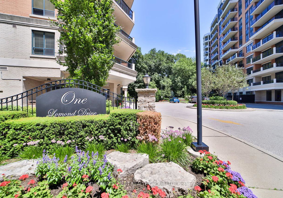 1-lomond-drive-toronto-etobicoke-ontario-w13525828
