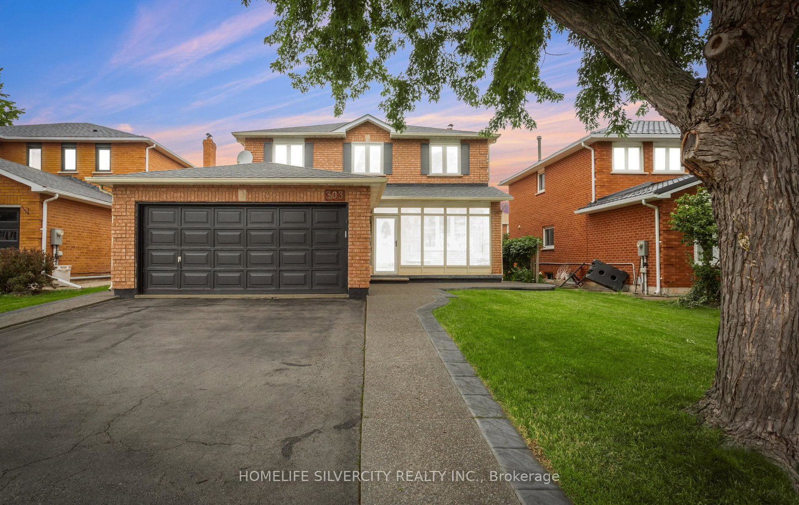 303-hickory-circle-oakville-ontario-w13526682