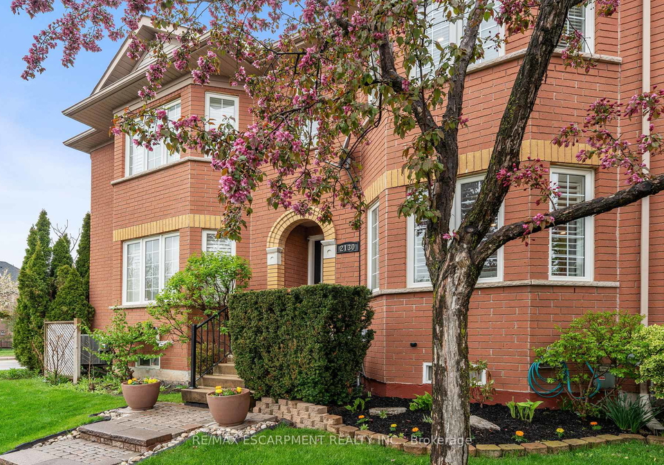 2130-forest-gate-park-oakville-ontario-w13526970