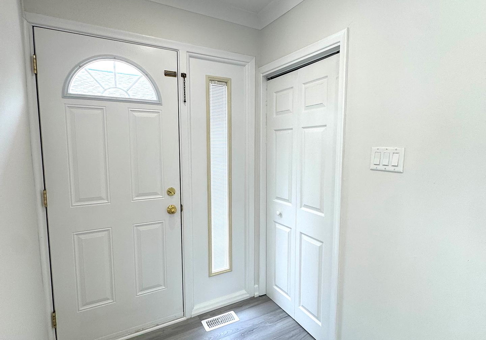 24-millburn-drive-toronto-etobicoke-ontario-w13526982