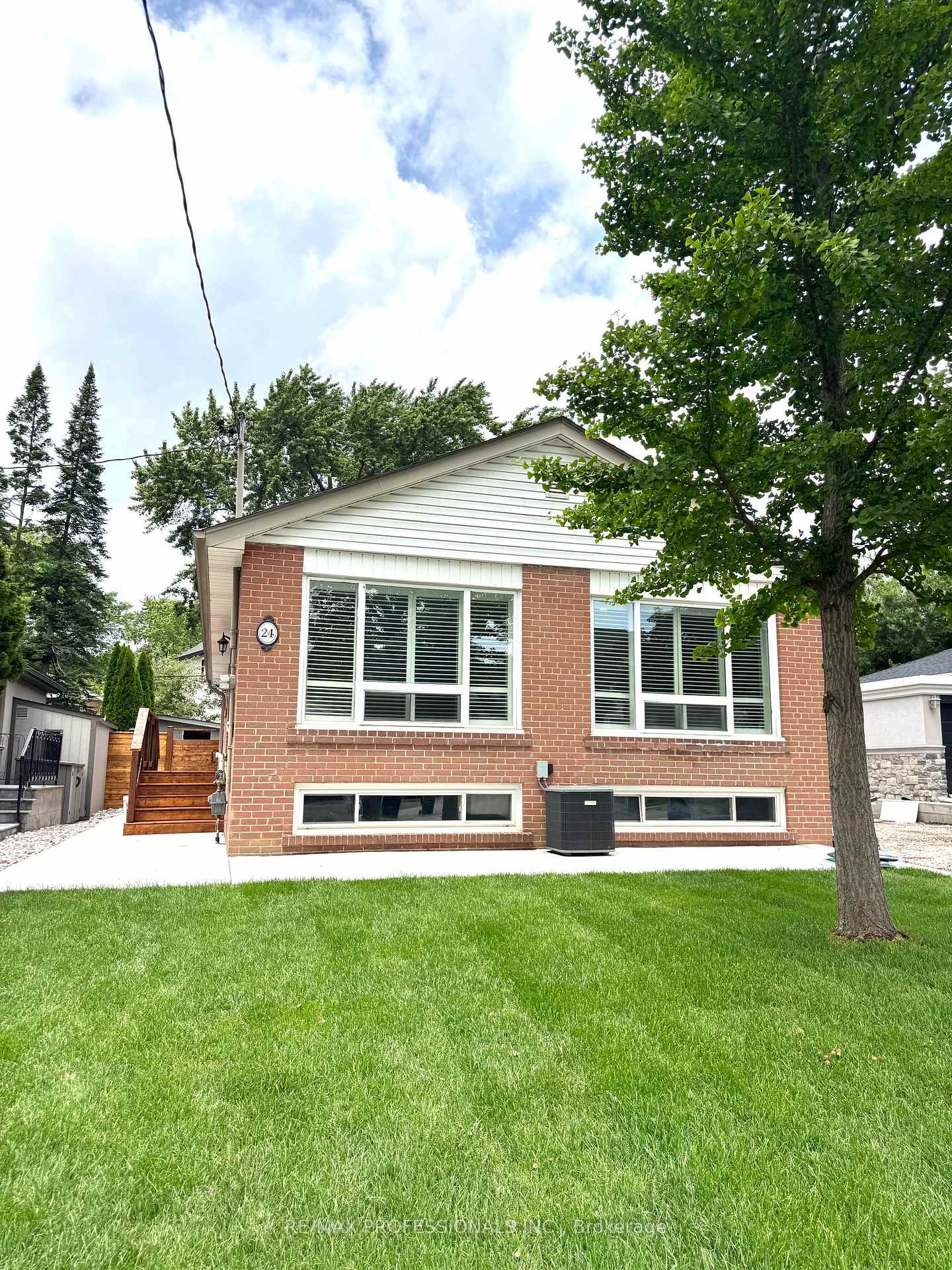 24-millburn-drive-toronto-etobicoke-ontario-w13527088