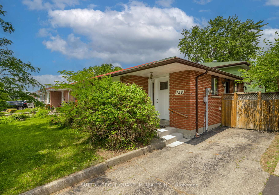 754-eaglemount-crescent-mississauga-ontario-w13527216