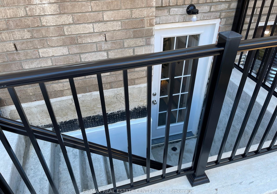 4094-channing-crescent-oakville-ontario-w13527364