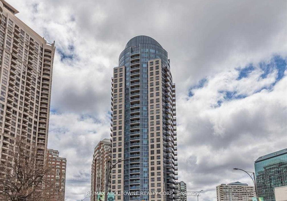 330-burnhamthorpe-road-w-mississauga-ontario-w13527400