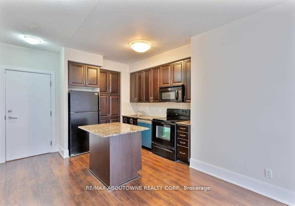 330-burnhamthorpe-road-w-mississauga-ontario-w13527400